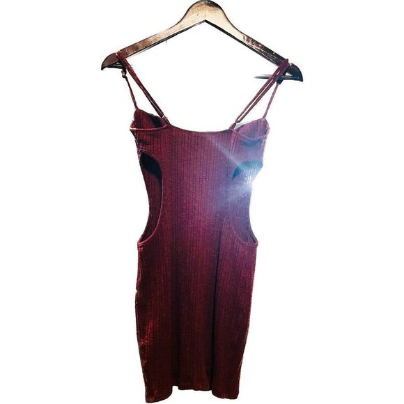 😊 5 FOR 15 😊 SHEIN Sexy Burgundy Side Cut Out Dress - Picture 2 of 5
